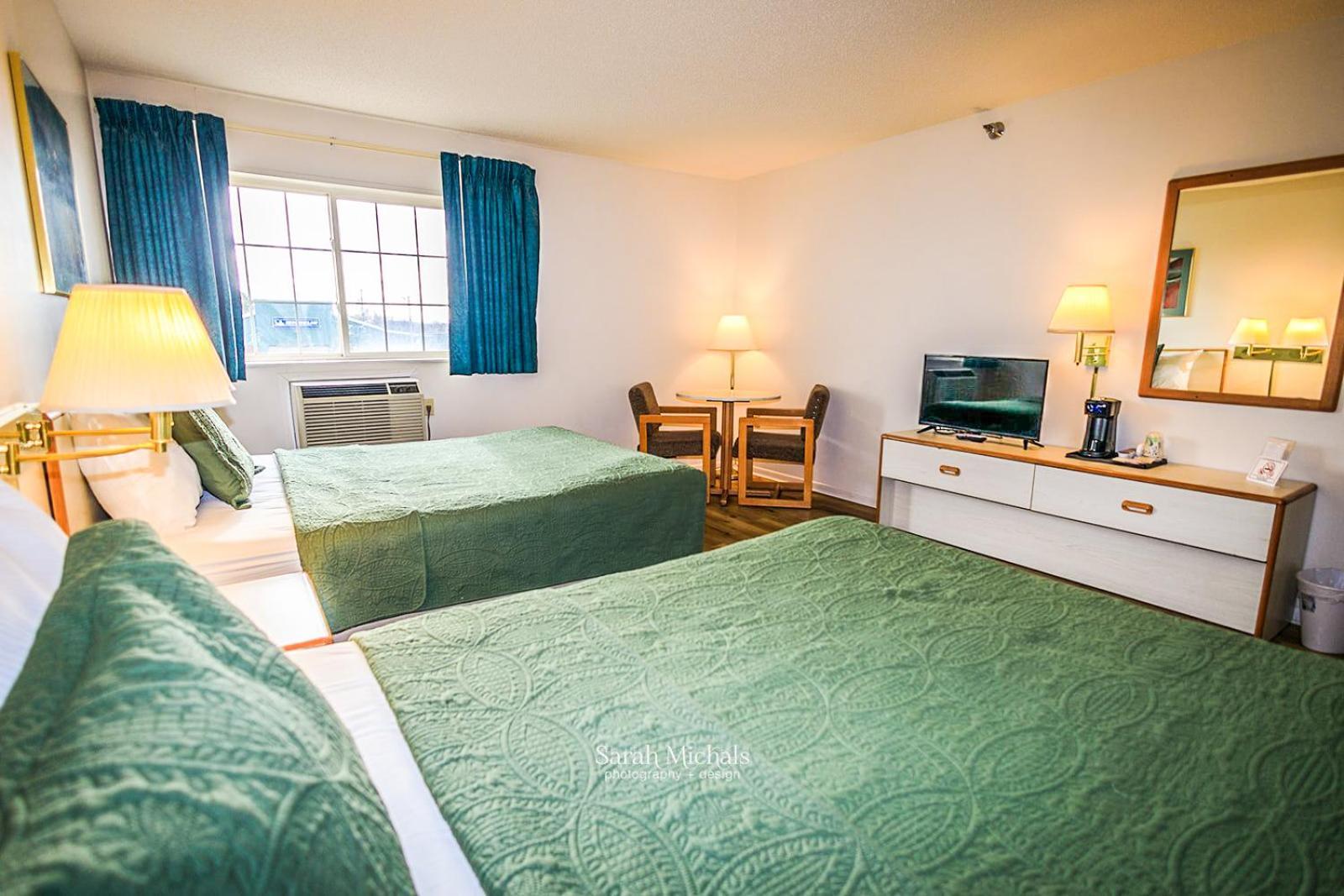 Mountain Host Motor Inn Айрон-Маунтин Номер фото